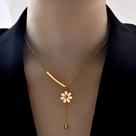 Jewelry - Delicate Boho Little Daisy Floral Bar Dangle Necklace- 18K Gold Plated